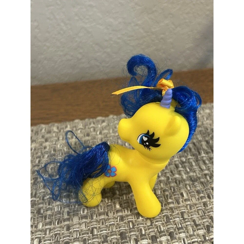 My Little Pony Lot Of 10 Varying Sizes Pink Yellow Blue White Red